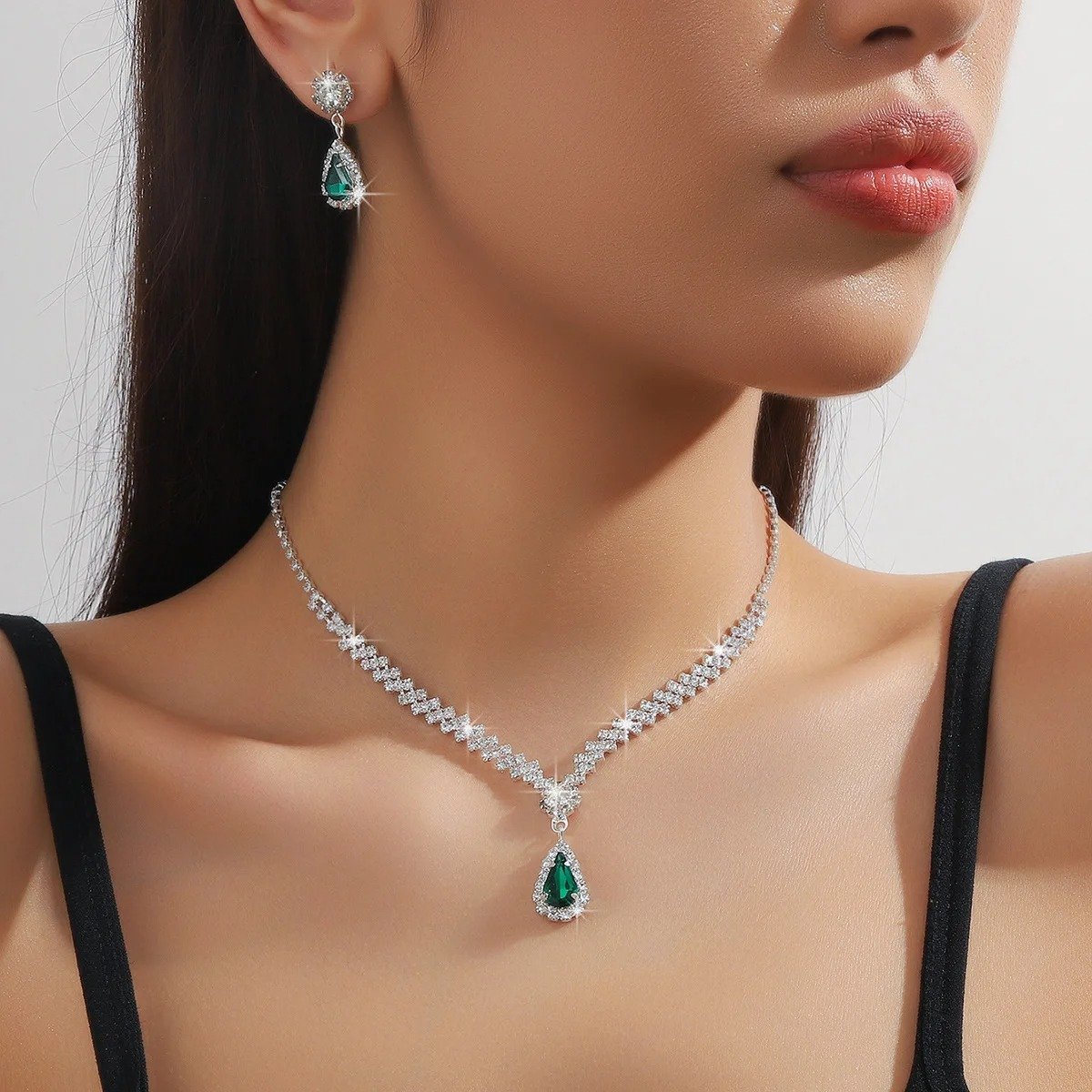 Silver Green Crystal Teardrop Necklace Set