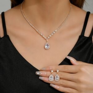 Gold Crystal Teardrop Necklace Set