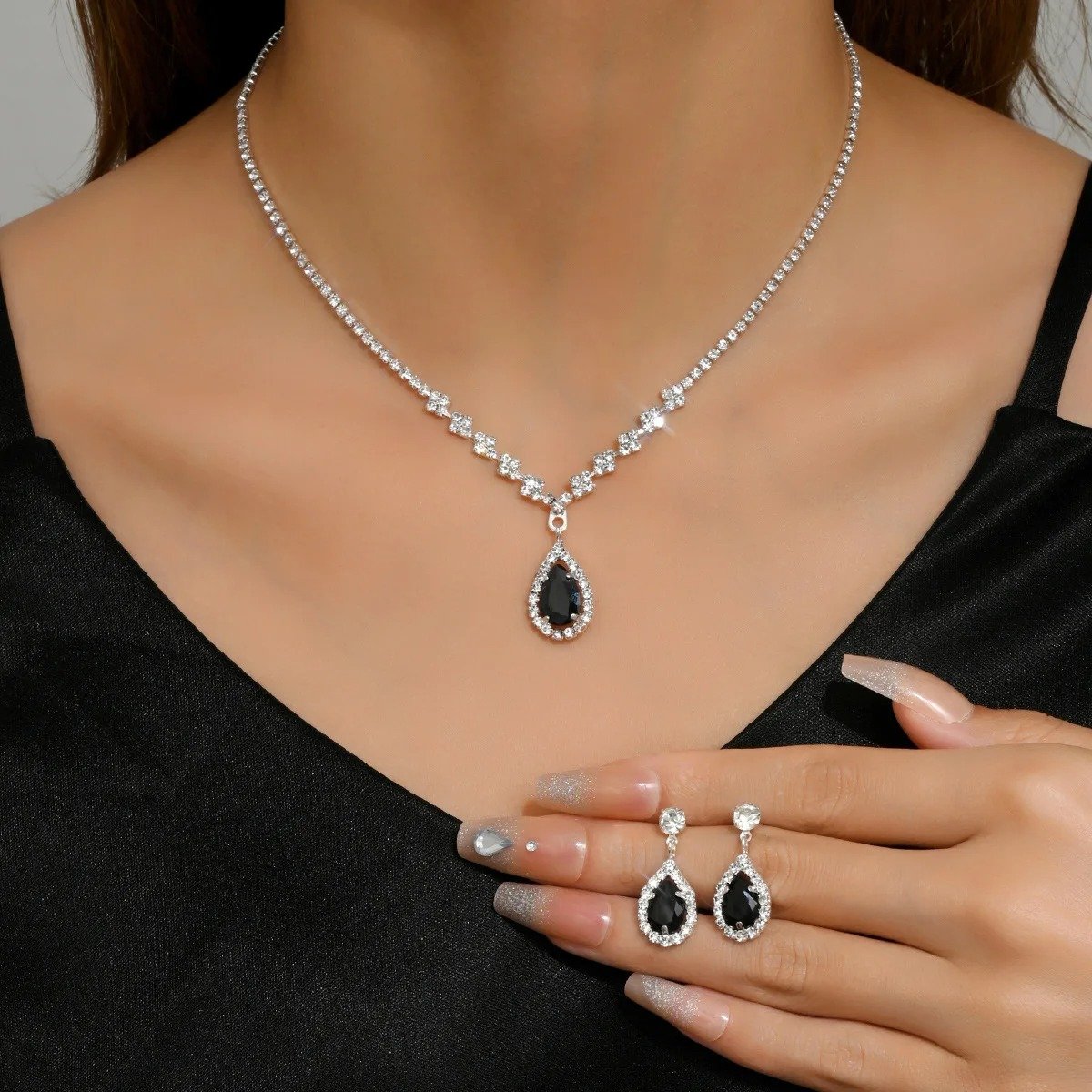 Black Crystal Teardrop Necklace Set